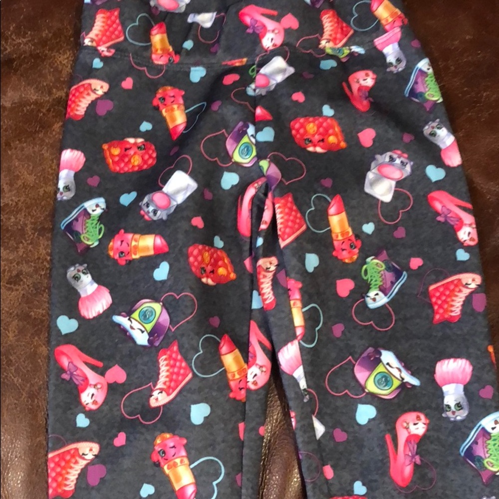 Shopping leggings